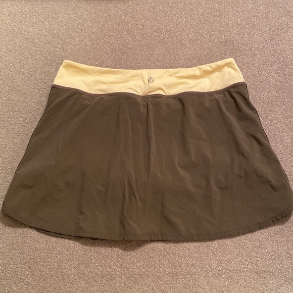 Lululemon vintage skort - Picture 2 of 5